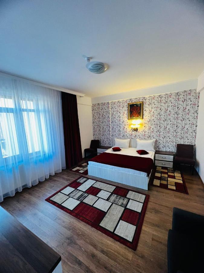 Hotel Suprem Băile Olăneşti Zewnętrze zdjęcie