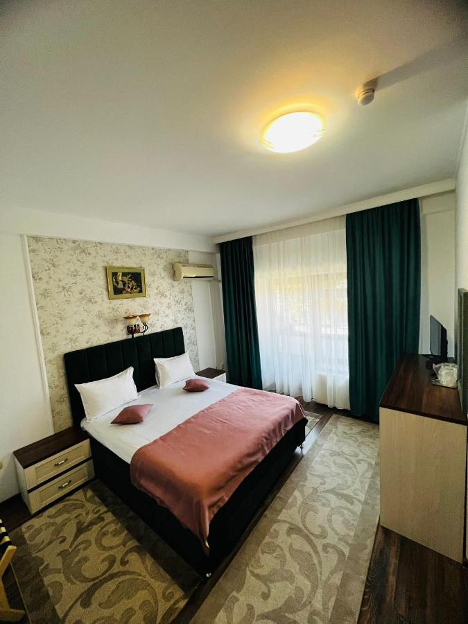 Hotel Suprem Băile Olăneşti Zewnętrze zdjęcie