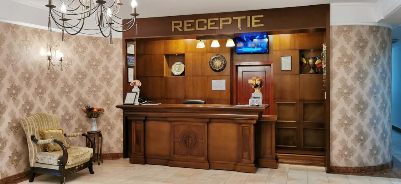 Hotel Suprem Băile Olăneşti Zewnętrze zdjęcie